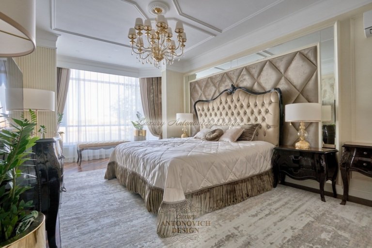 Роскошный интерьер хозяйской спальни в стиле неоклассика, квартира в Ташкенте